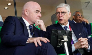 Danh tiếng của Wenger bị ảnh hưởng bởi mối thâm giao với Infantino