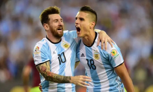 Erik Lamela được đăng ký làm nhân viên phục trang để lách luật