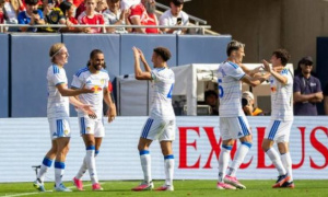 Leeds hạ Liverpool, huyền thoại ngỡ ngàng vì Harry Wilson