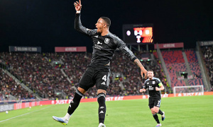 Arsenal có nên bạo chi 65 triệu bảng cho Ezri Konsa?