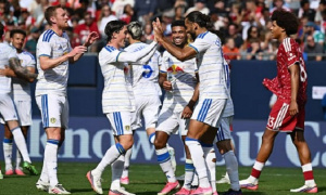 Liverpool cần chiêu mộ gấp hậu vệ sau thất bại trước Leeds