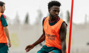 Vinicius trở lại tập luyện cùng Real Madrid khi được Arsenal tiếp cận