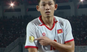 Truyền thông Indonesia cay đắng với màn ăn mừng của Hai Long