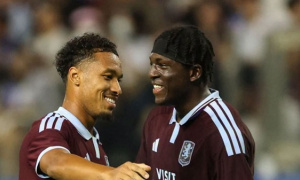 Aston Villa đánh bại BG Pathum trong ngày Garnacho đổ máu