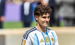 Giám đốc Barcelona lên lịch gặp đại diện của Alvarez