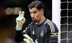 Altay Bayindir chính thức rời Man Utd, gia nhập Celta Vigo