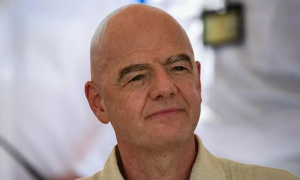 Gianni Infantino nổi giận bác bỏ bê bối dùng tiền bịt miệng nhân tình