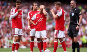 Tử huyệt hàng thủ Arsenal lộ diện khi vắng bóng Saliba