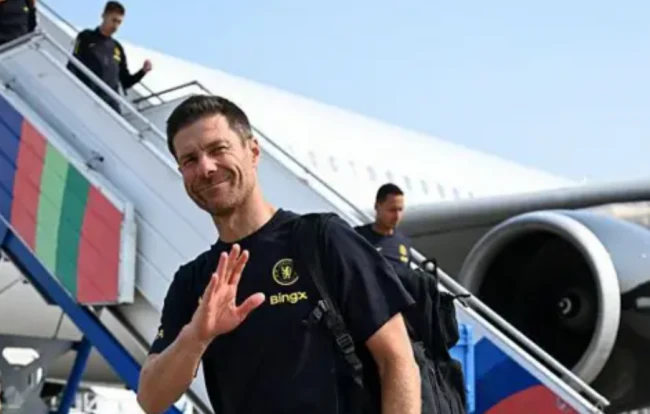 Xabi Alonso nhào nặn bản sắc mới cho Chelsea sau tour du đấu hè