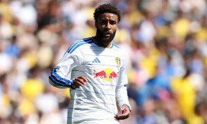 Hậu vệ Leeds khẳng định trận gặp Man Utd không phải giao hữu