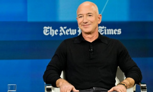 Cú hích từ Jeff Bezos có giúp Liverpool nổ bom tấn?