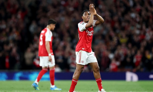 Arsenal bác tin rao bán Lewis-Skelly cho Chelsea, MU
