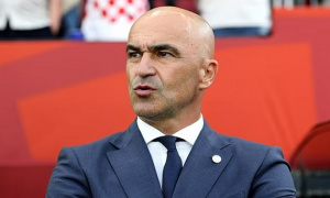 Arne Slot từ chối, Hà Lan quay sang Roberto Martinez