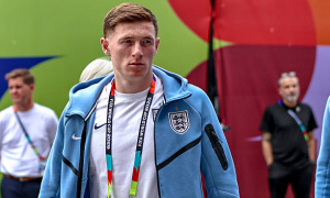 Elliot Anderson xát muối lên nỗi đau của Man Utd