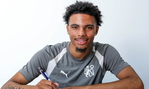 Man Utd chính thức bán đứt sao trẻ Ethan Williams