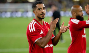 Cặp Tielemans - Santos thay đổi hoàn toàn tuyến giữa MU