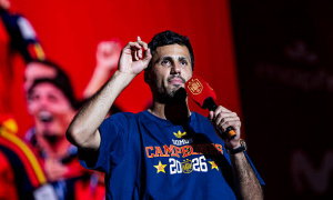 Tin đồn chuyển nhượng sáng 16/8: Barca chi đậm mua Rodri; Gakpo muốn đến Tottenham