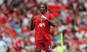 Liverpool lại có thêm một hậu vệ biết ghi bàn
