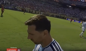 Trọng tài chung kết World Cup phải nài nỉ Messi 'kiềm chế' Paredes