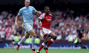 CĐV Arsenal hết lời ca ngợi người thay thế Saliba