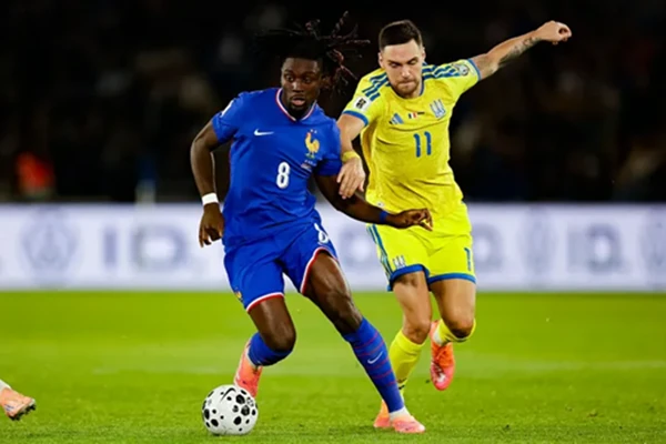 Chelsea đấu MU vụ Manu Kone giá 50 triệu euro