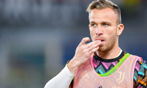 Juventus chuẩn bị thanh lý hợp đồng với Arthur Melo