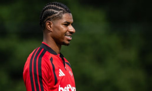 Rashford dìu dắt đàn em để ghi điểm với sếp lớn MU