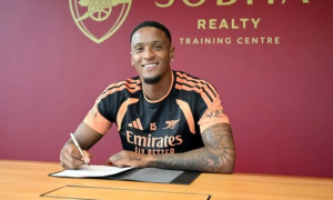Konsa tuyên bố khao khát chiến thắng khi tới Arsenal