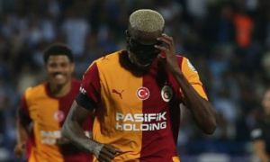 Rào cản lương bổng ngăn Arsenal chiêu mộ Osimhen
