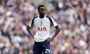 Tottenham đàm phán bán Pape Matar Sarr cho Galatasaray