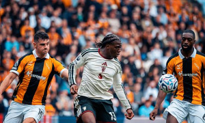 Carrick bảo vệ Dorgu sau trận thua Hull City