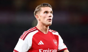CĐV Arsenal hoài nghi tương lai Gyokeres sau quyết định của Arteta
