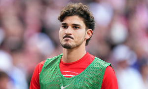Rủi ro của Barcelona khi kiên trì vụ Julian Alvarez