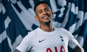 CHÍNH THỨC: Tottenham chiêu mộ thành công Savinho từ Man City