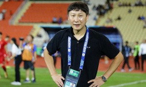 Báo Hàn ca ngợi phép màu của HLV Kim Sang Sik