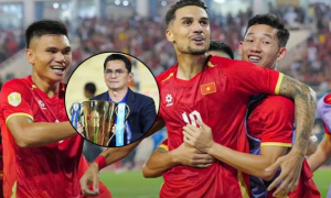 Kiatisuk viết tiếng Việt chúc mừng Việt Nam vô địch ASEAN Cup