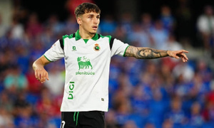Jorge Salinas định hình tương lai hàng thủ Man Utd