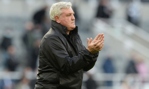 Steve Bruce mất ghế ở West Brom vì một lần thay người