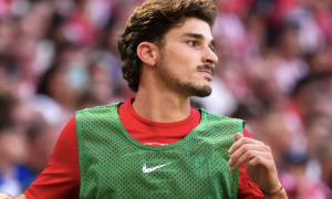 Arsenal sẵn sàng gán bộ đôi tiền đạo để mua Alvarez
