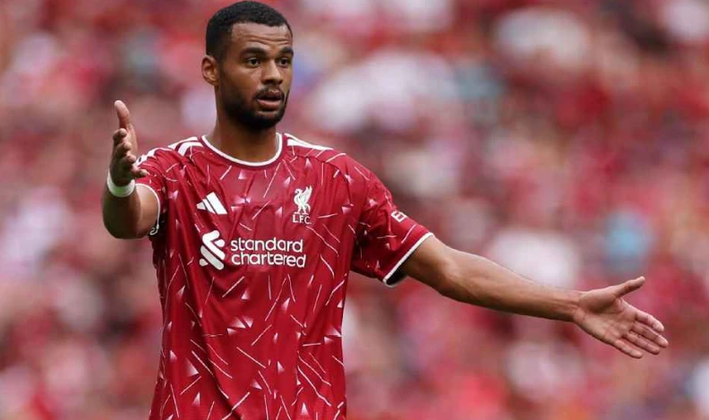 HLV Iraola lên tiếng về khả năng Gakpo rời Liverpool