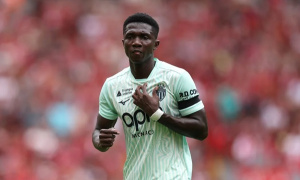 Chelsea chi 60 triệu euro chiêu mộ Lamine Camara thay Enzo