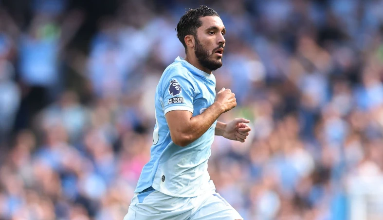 Pierre Sage khen ngợi Rayan Cherki của Man City là thiên tài