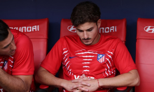 Alvarez có thể đơn phương chấm dứt hợp đồng để đến Barca