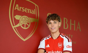 Arsenal hoàn tất vụ Igor Tyjon, công bố số áo đấu
