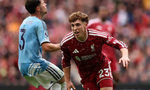 Munoz tỏa sáng giải cứu Liverpool trước Forest