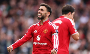 Bruno góp dấu giày 4/5 bàn thắng, MU đại thắng Ipswich Town 5-2