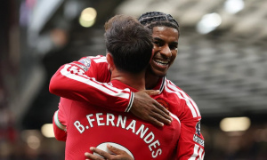 Khi Manchester United lấy công bù thủ