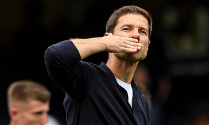 Xabi Alonso không quan tâm tỷ lệ cầm bóng của Chelsea