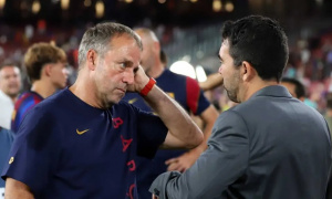 Deco nỗ lực hoàn tất những bản hợp đồng cuối cho Barcelona