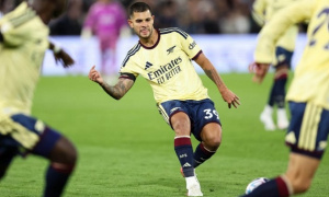 Arsenal giải mã Aston Villa nhờ tuyến giữa vượt trội